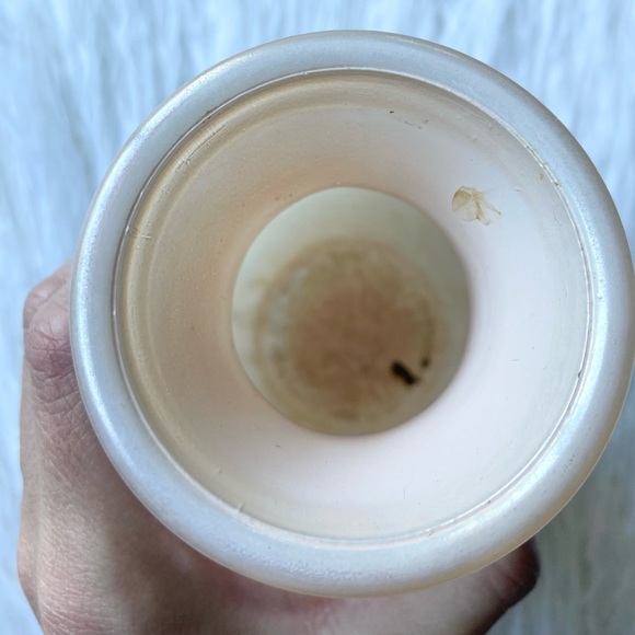 Vintage iridescent small flower vase home decor pastel peachy pink and cream - Picture 7 of 7